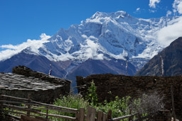 Ghyaru, a stunning little town that seems to never change.        28°38'31